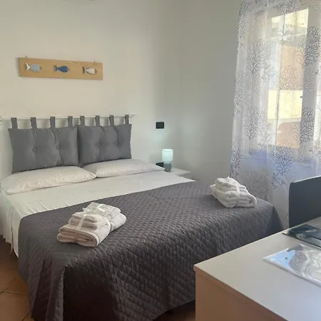 Il Canarino לינה וארוחת בוקר 3*