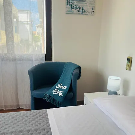 לינה וארוחת בוקר Il Canarino 3*