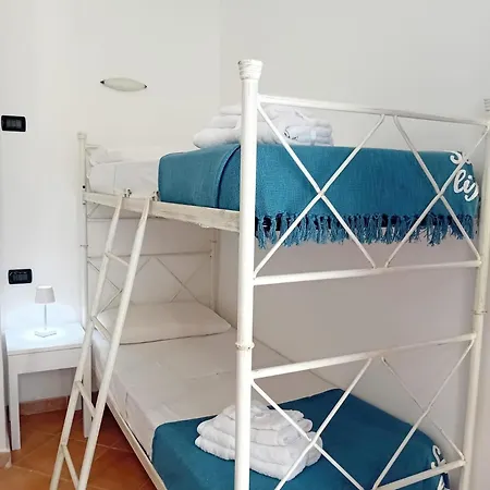 לינה וארוחת בוקר Il Canarino לה קאלטה