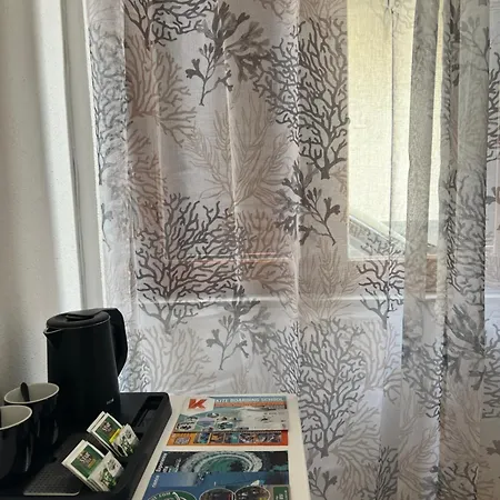 Il Canarino לינה וארוחת בוקר לה קאלטה