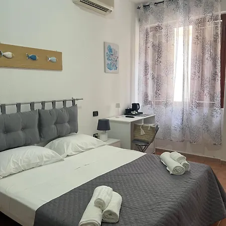 Il Canarino 3* La Caletta