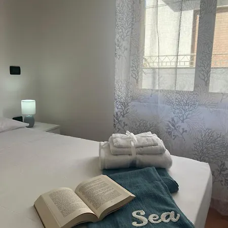 Il Canarino Affittacamere 3* La Caletta
