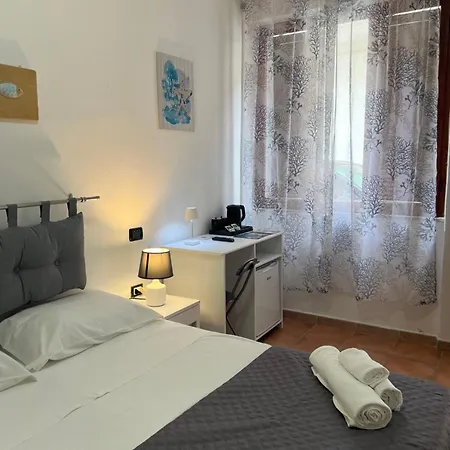 Bed & Breakfast Il Canarino Affittacamere 3*
